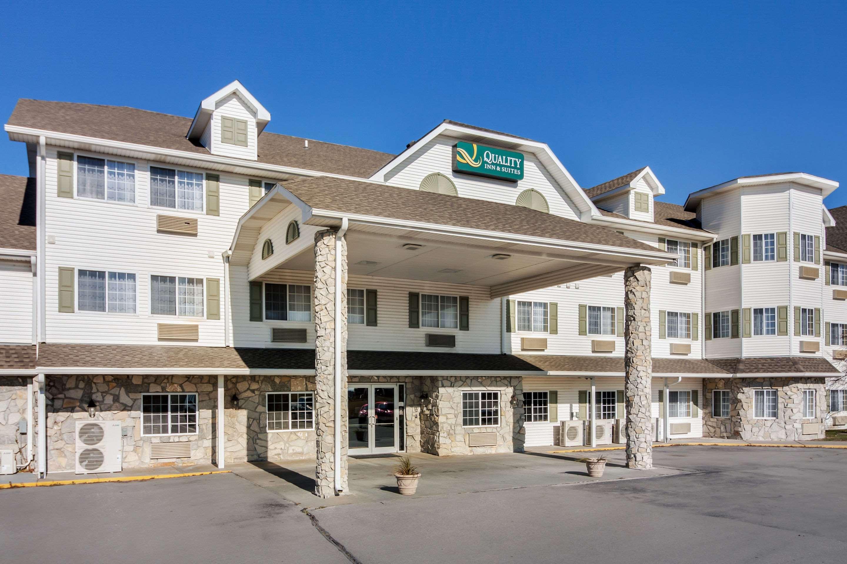 Quality Inn & Suites Arbor Екстериор снимка