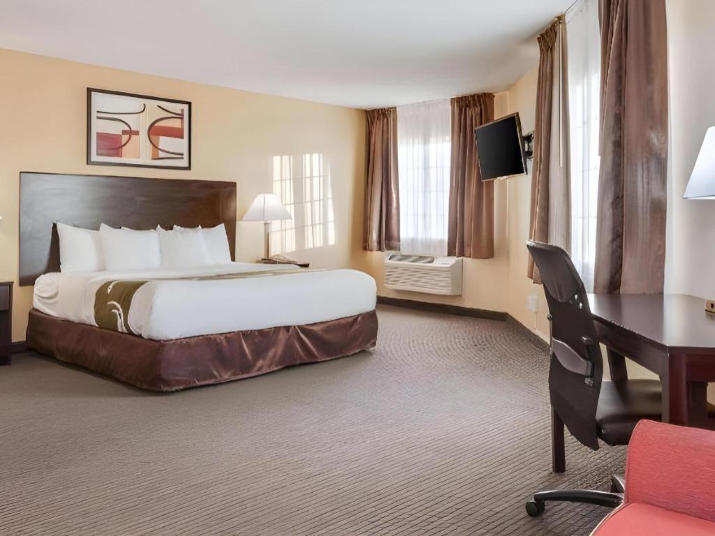 Quality Inn & Suites Arbor Екстериор снимка