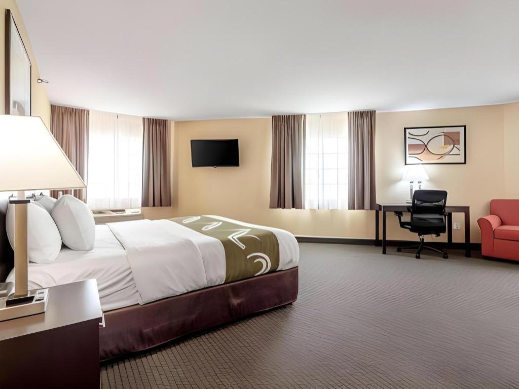 Quality Inn & Suites Arbor Екстериор снимка
