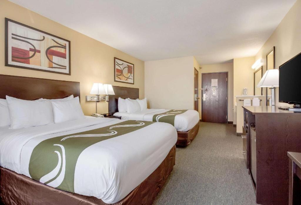 Quality Inn & Suites Arbor Екстериор снимка