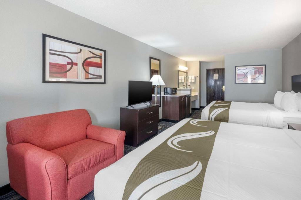 Quality Inn & Suites Arbor Екстериор снимка